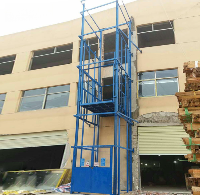 十堰建材厂室外物料提升